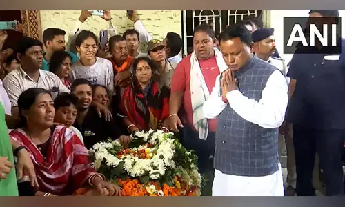 Odisha CM ने पहलगाम आतंकी हमले के शिकार प्रशांत सत्पथी को श्रद्धांजलि दी
