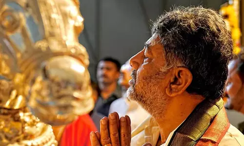 लक्ष्मी हेब्बालकर जिन्होंने सुबह मडप्पा के दर्शन किए : DK Shivakumar
