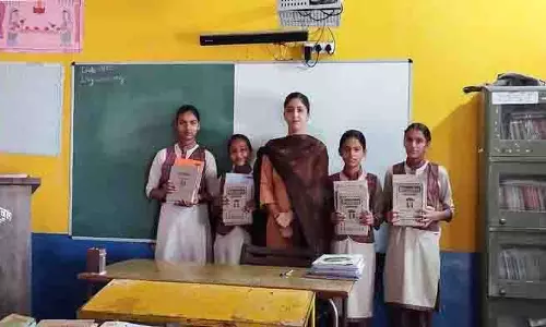 Punjab: गांव के स्कूल में आधुनिक सुविधाओं के बावजूद सिर्फ 4 छात्र, एक शिक्षक