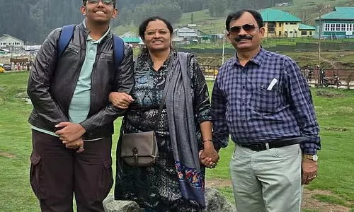 आतंकवादी हमले से 1 घंटे पहले ब्यासरन घाटी पार करने वाले कलबुर्गी के वकील का परिवार सुरक्षित आतंकवादी हमले से 1 घंटे पहले ब्यासरन घाटी पार करने वाले कलबुर्गी के वकील का परिवार सुरक्षित