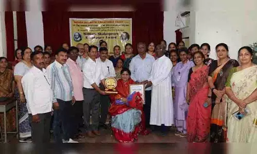 Hyderabad: प्रसिद्ध शिक्षाविद को शेक्सपियर उत्कृष्टता पुरस्कार 2025 से सम्मानित किया