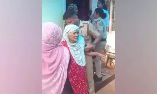 केरल बैंक ने बीमार बुजुर्ग महिला और बेटे को निकाला, घर जब्त किया