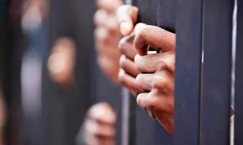 Editor: भारत में सामान्य समस्याओं को सुलझाने के लिए आपराधिक कानून का सहारा लेने की आदत Editor: भारत में सामान्य समस्याओं को सुलझाने के लिए आपराधिक कानून का सहारा लेने की आदत