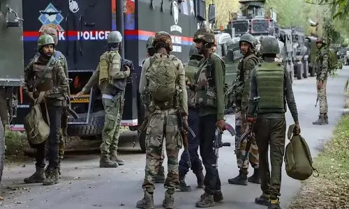 J&K के उधमपुर में जारी मुठभेड़ में जवान शहीद J&K के उधमपुर में जारी मुठभेड़ में जवान शहीद