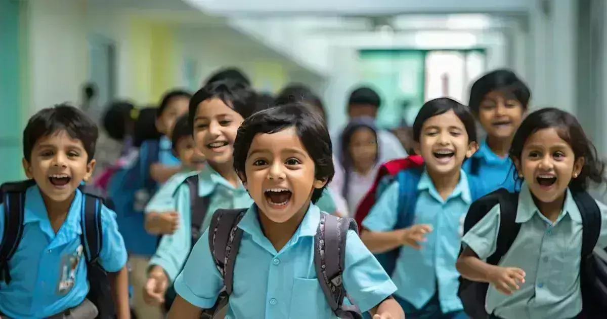 Lucknow: भीषण गर्मी के चलते स्कूलों के समय में बदलाव, नई टाइमिंग लागू Lucknow: भीषण गर्मी के चलते स्कूलों के समय में बदलाव, नई टाइमिंग लागू