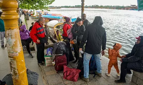 Kashmir में फंसे यात्रियों के लिए विशेष ट्रेन शुरू की