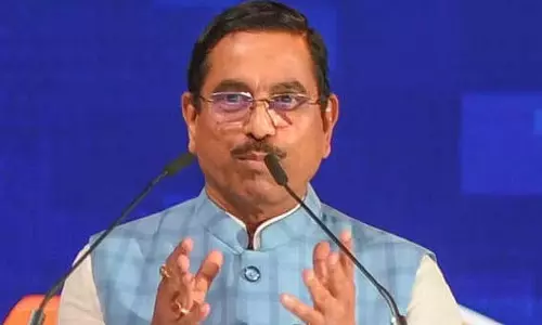 जम्मू-कश्मीर आतंकी हमला: केंद्रीय मंत्री Pralhad Joshi ने कड़ी कार्रवाई का वादा किया जम्मू-कश्मीर आतंकी हमला: केंद्रीय मंत्री Pralhad Joshi ने कड़ी कार्रवाई का वादा किया