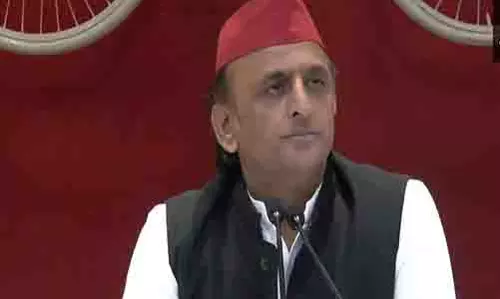 SP सर्वदलीय बैठक में भाग लेगी, राम गोपाल यादव पार्टी का रुख बताएंगे: अखिलेश यादव SP सर्वदलीय बैठक में भाग लेगी, राम गोपाल यादव पार्टी का रुख बताएंगे: अखिलेश यादव