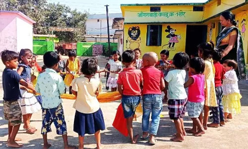 सक्षम आंगनबाड़ी केन्द्र शेर बच्चों को कर रहा है आकर्षिंत