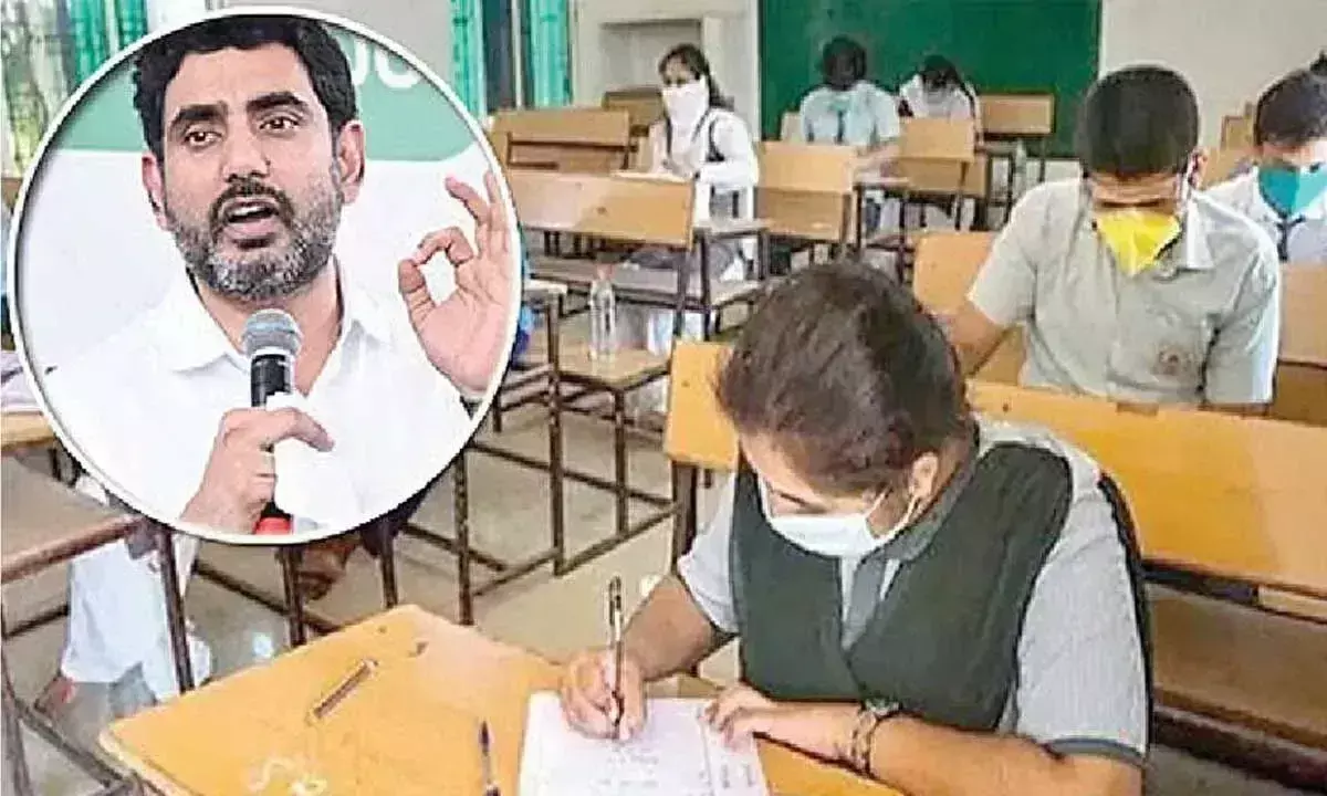 SSC पब्लिक परीक्षा में लड़कियां लड़कों से आगे