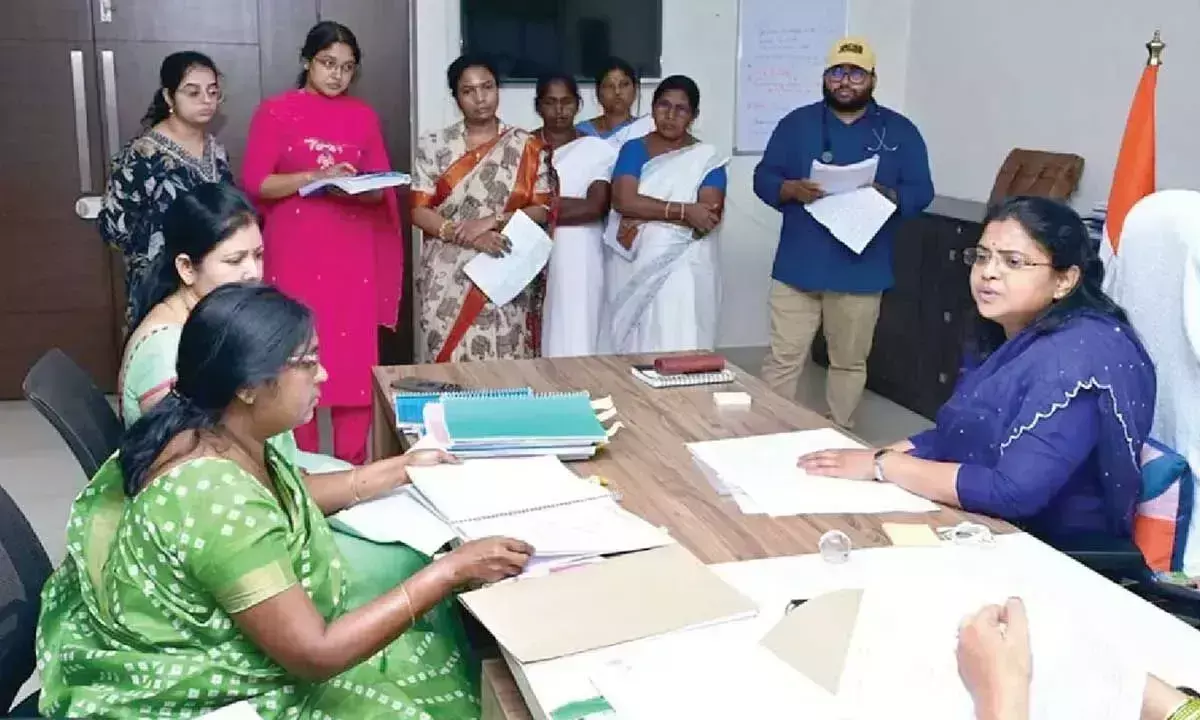 Andhra: मातृ एवं शिशु मृत्यु रोकने का आह्वान Andhra: मातृ एवं शिशु मृत्यु रोकने का आह्वान
