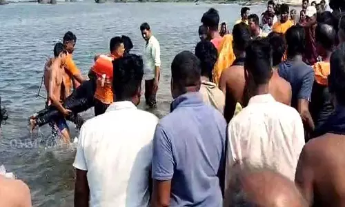 जोबरा एनीकट में महानदी में दो नाबालिग डूबे जोबरा एनीकट में महानदी में दो नाबालिग डूबे