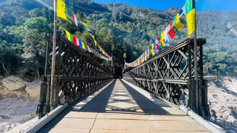 उत्तरी Sikkim में तीस्ता नदी पर बना बेली ब्रिज यातायात के लिए खोला गया उत्तरी Sikkim में तीस्ता नदी पर बना बेली ब्रिज यातायात के लिए खोला गया