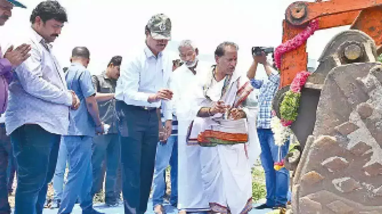 Telangana: अदालती आदेश के बाद, हाइड्रा ने अम्बरपेट के बाथुकम्मा कुंटा में काम शुरू किया