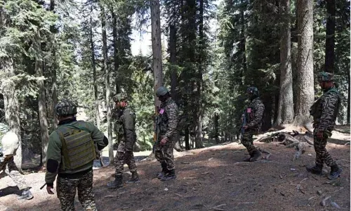 Pahalgam हमले के आरोपियों के खिलाफ बड़े पैमाने पर तलाशी अभियान शुरू