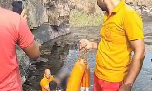 लापता बालक का शव Jajpur में परित्यक्त पत्थर खदान में मिला, पिता हिरासत में लापता बालक का शव Jajpur में परित्यक्त पत्थर खदान में मिला, पिता हिरासत में