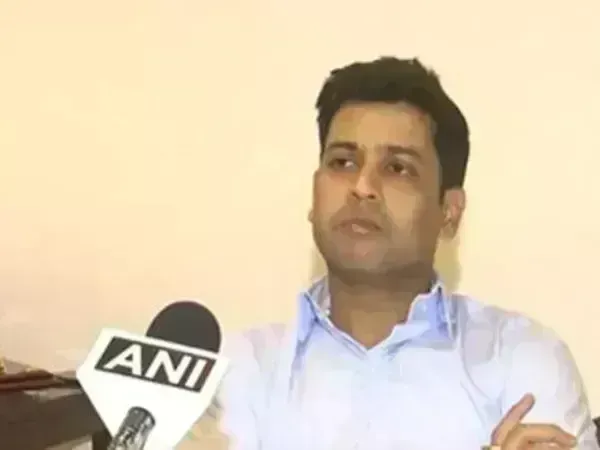 सर्वदलीय बैठक के बाद शिवसेना MP श्रीकांत शिंदे ने कहा, पाकिस्तान को मुंहतोड़ जवाब दिया जाना चाहिए