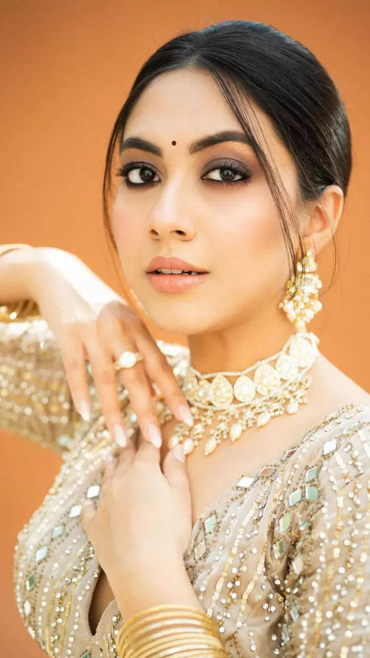 Reem Shaikh का ट्रेडिशनल लुक
