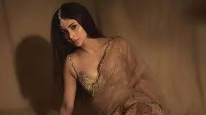 Mouni Roy: अब भूत बनकर डराएंगी अभिनेत्री Mouni Roy: अब भूत बनकर डराएंगी अभिनेत्री