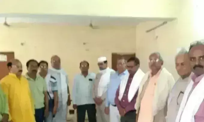 Jaunpur: यूपी वर्किंग जर्नलिस्ट यूनियन ने वरिष्ठ सदस्य के निधन पर जताया शोक Jaunpur: यूपी वर्किंग जर्नलिस्ट यूनियन ने वरिष्ठ सदस्य के निधन पर जताया शोक