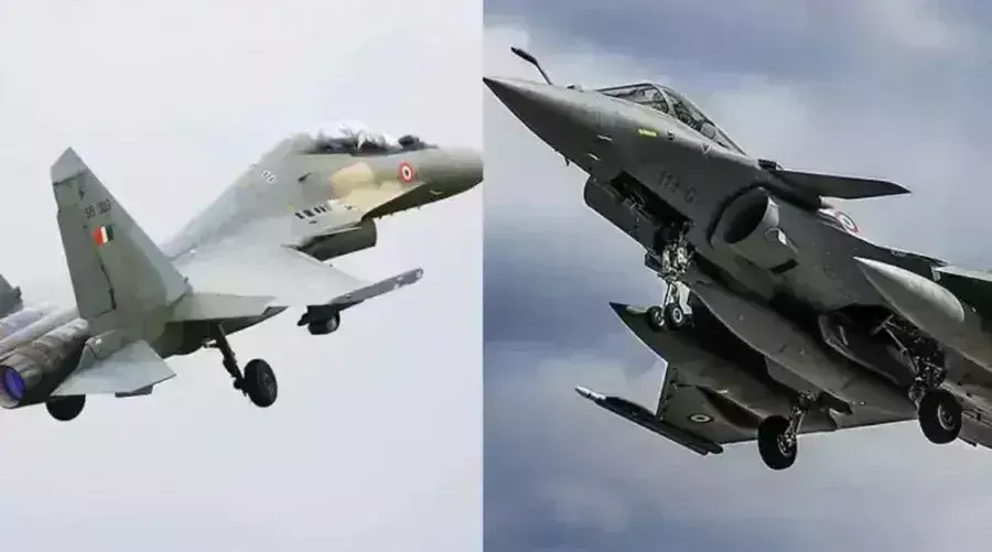 Delhi: राफेल और सुखोई की ताकत: भारतीय वायुसेना का आक्रमण अभ्यास Delhi: राफेल और सुखोई की ताकत: भारतीय वायुसेना का आक्रमण अभ्यास