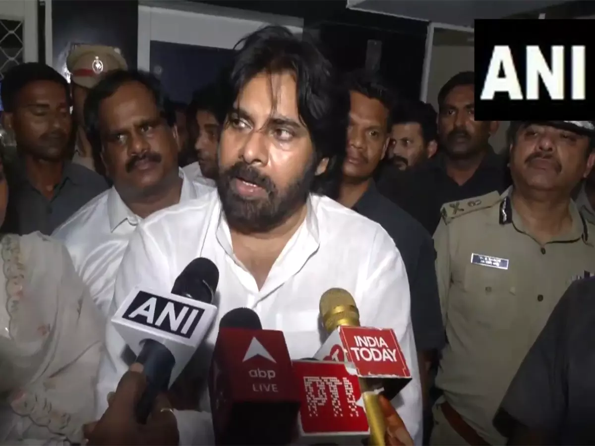 Andhra Deputy CM ने पहलगाम आतंकी हमले के बाद कड़ी कार्रवाई की मांग की Andhra Deputy CM ने पहलगाम आतंकी हमले के बाद कड़ी कार्रवाई की मांग की