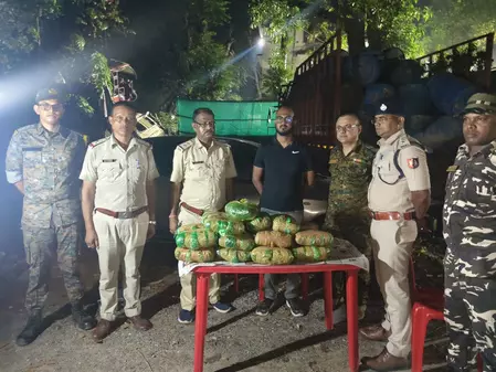पुलिस ने कार से 22 किलो गांजा बरामद किया, चेकिंग के दौरान रुकने का इशारा किया, लेकिन... पुलिस ने कार से 22 किलो गांजा बरामद किया, चेकिंग के दौरान रुकने का इशारा किया, लेकिन...