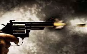 ओडिशा के ढेंकनाल में पुलिस के साथ गोलीबारी में एक व्यक्ति घायल ओडिशा के ढेंकनाल में पुलिस के साथ गोलीबारी में एक व्यक्ति घायल
