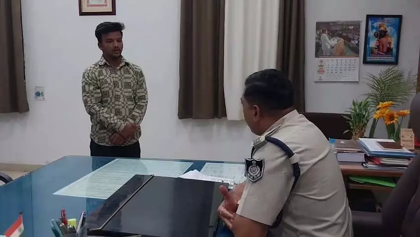 जबलपुर में पुलिस की मौजूदगी में महिला का अपहरण जबलपुर में पुलिस की मौजूदगी में महिला का अपहरण