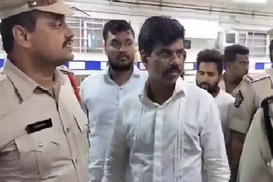 गोरंटला माधव को 14 दिन की रिमांड गोरंटला माधव को 14 दिन की रिमांड