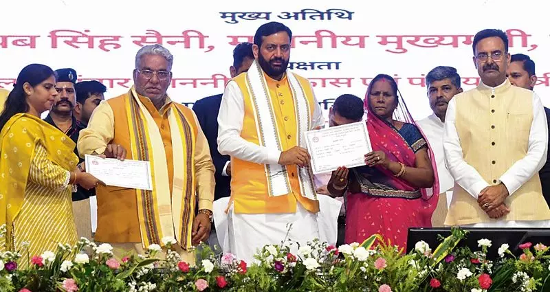 Haryana : सीएम सैनी ने 368 करोड़ रुपये का पंचायत पैकेज पेश किया Haryana : सीएम सैनी ने 368 करोड़ रुपये का पंचायत पैकेज पेश किया