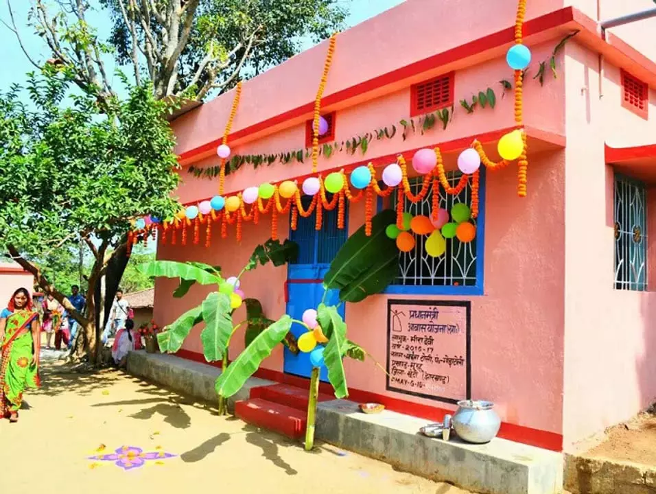 ओडिशा अगले महीने लाभार्थियों को एक लाख अतिरिक्त घर उपलब्ध कराएगा: मंत्री ओडिशा अगले महीने लाभार्थियों को एक लाख अतिरिक्त घर उपलब्ध कराएगा: मंत्री