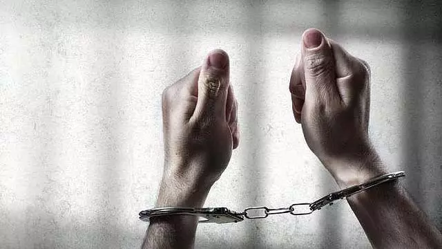 पहलगाम हमले का समर्थन करने के आरोप में व्यक्ति गिरफ्तार पहलगाम हमले का समर्थन करने के आरोप में व्यक्ति गिरफ्तार