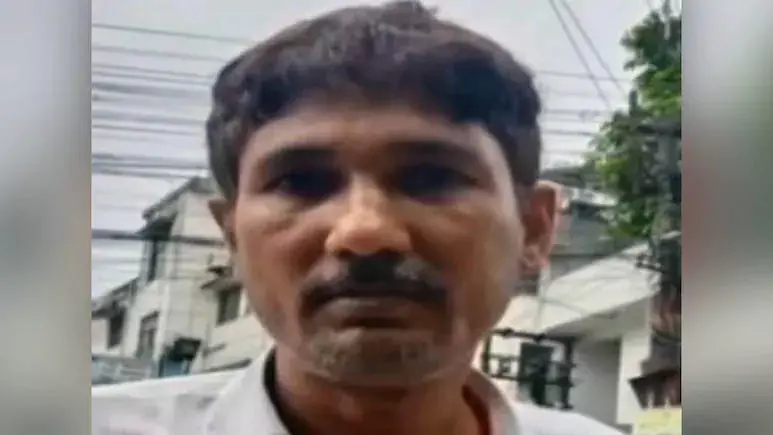नीट पेपर लीक का मास्टरमाइंड गिरफ्तार, 3 लाख रुपए का था इनाम, ऐसे STF के हत्थे चढ़ा नीट पेपर लीक का मास्टरमाइंड गिरफ्तार, 3 लाख रुपए का था इनाम, ऐसे STF के हत्थे चढ़ा