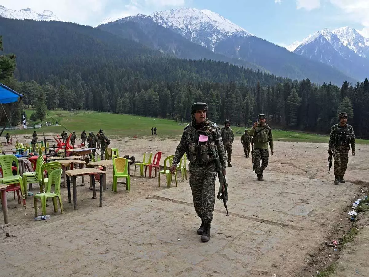 पाकिस्तान करता है गंदा काम ! आतंकवाद पर रक्षा मंत्री ख्वाजा आसिफ ने स्वीकारा सच पाकिस्तान करता है गंदा काम ! आतंकवाद पर रक्षा मंत्री ख्वाजा आसिफ ने स्वीकारा सच