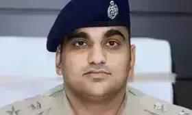 Bareilly: अपराधियों पर पुलिस का शिकंजा, बी क्लास में जोड़े गए 11 नाम Bareilly: अपराधियों पर पुलिस का शिकंजा, बी क्लास में जोड़े गए 11 नाम