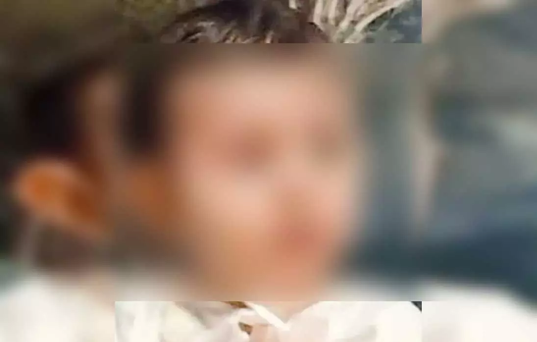 एक पल की चूक...21वें फ्लोर से बच्चा नीचे गिरा, मच गई चीख-पुकार एक पल की चूक...21वें फ्लोर से बच्चा नीचे गिरा, मच गई चीख-पुकार