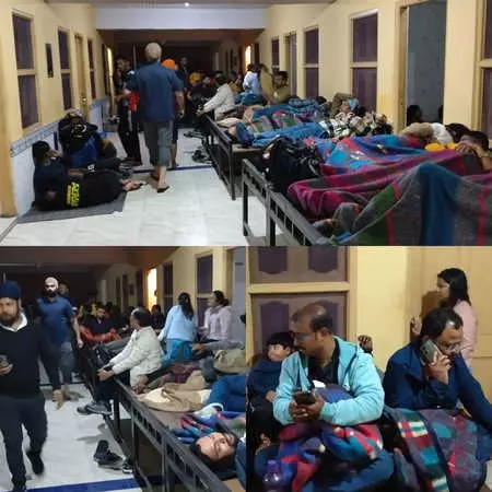 भूस्खलन के कारण उत्तरी Sikkim में हजारों पर्यटक फंसे भूस्खलन के कारण उत्तरी Sikkim में हजारों पर्यटक फंसे