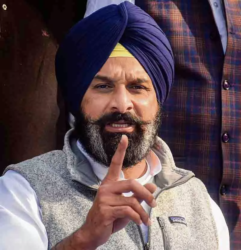 SC ने ड्रग मामले में SAD नेता बिक्रम मजीठिया की जमानत के खिलाफ पंजाब सरकार की याचिका खारिज की SC ने ड्रग मामले में SAD नेता बिक्रम मजीठिया की जमानत के खिलाफ पंजाब सरकार की याचिका खारिज की