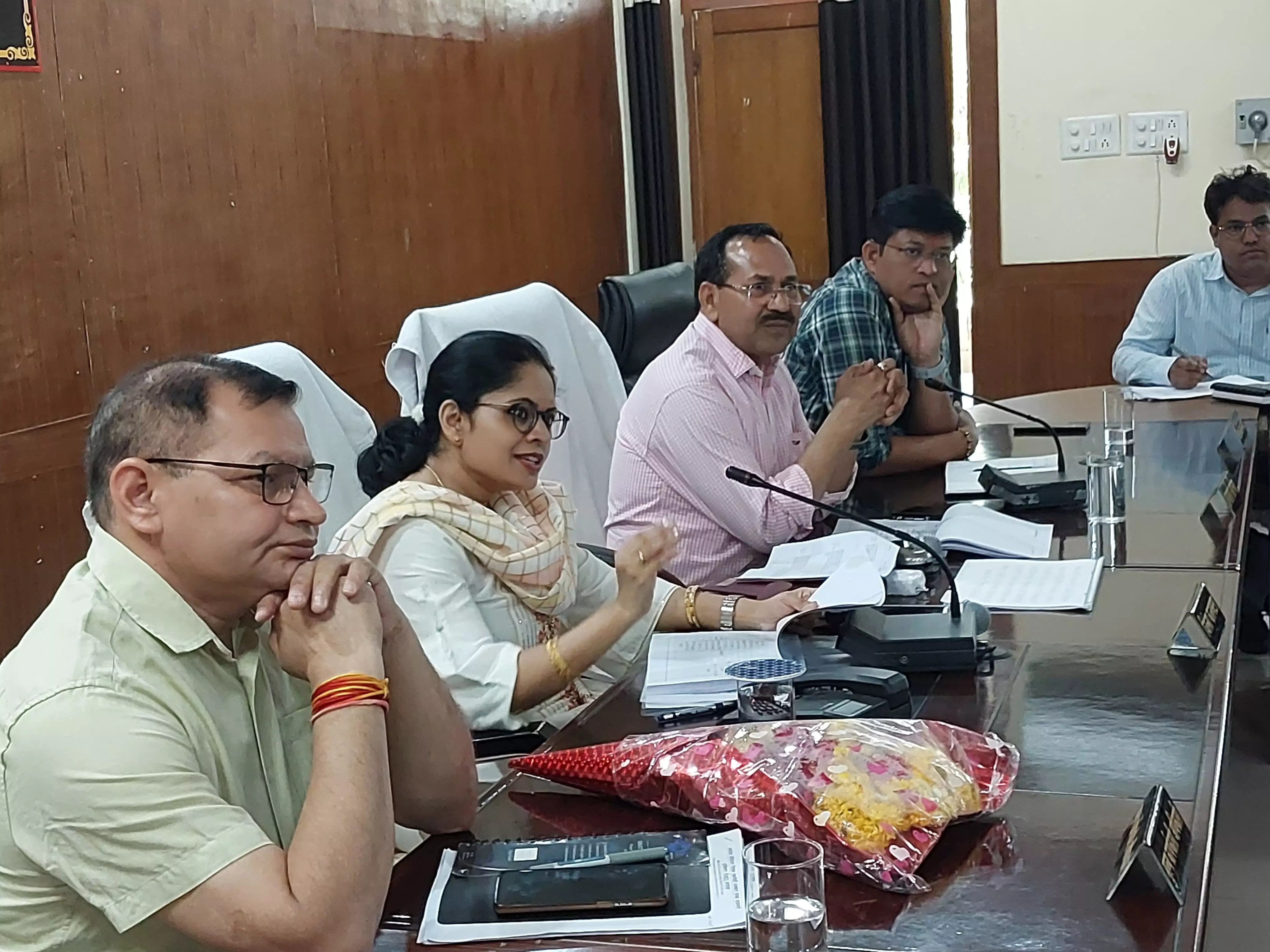 Pratapgarh: जिला प्रभारी सचिव मीना ने ली जिला स्तरीय अधिकारियों की बैठक Pratapgarh: जिला प्रभारी सचिव मीना ने ली जिला स्तरीय अधिकारियों की बैठक