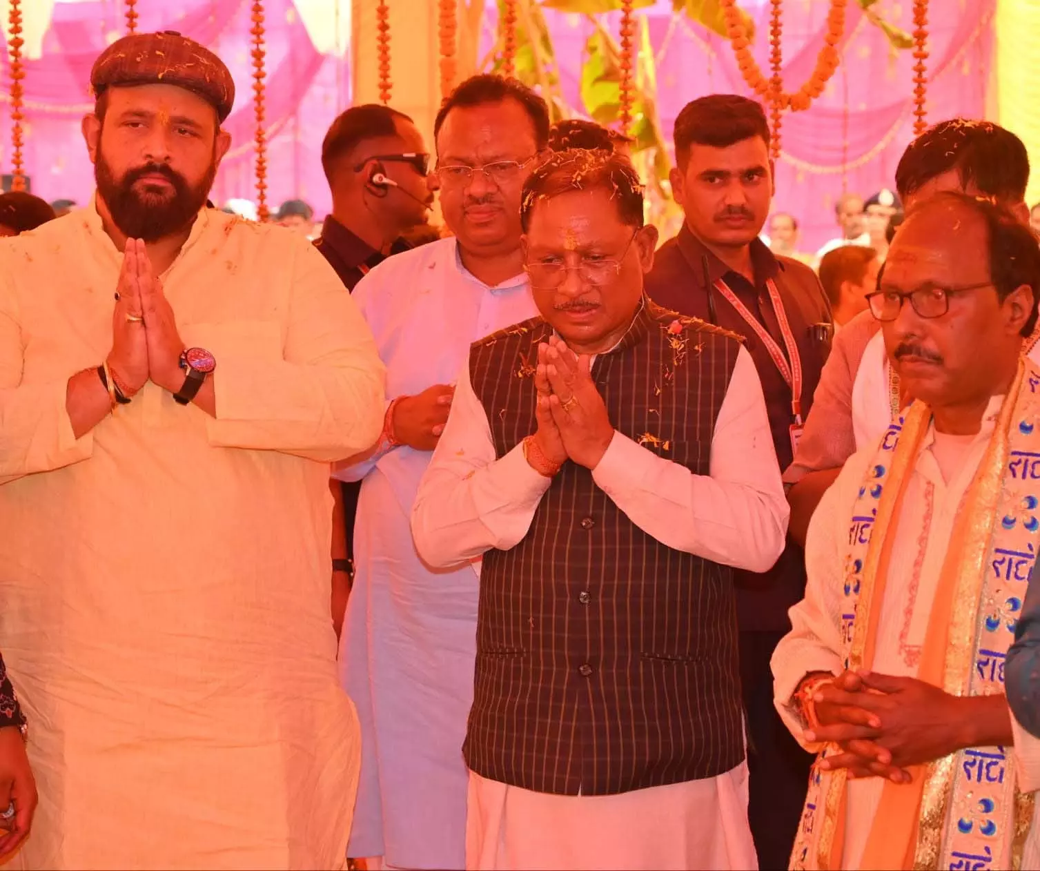 CM विष्णुदेव साय श्री हरि अखंड संकीर्तन नाम यज्ञ में हुए शामिल CM विष्णुदेव साय श्री हरि अखंड संकीर्तन नाम यज्ञ में हुए शामिल