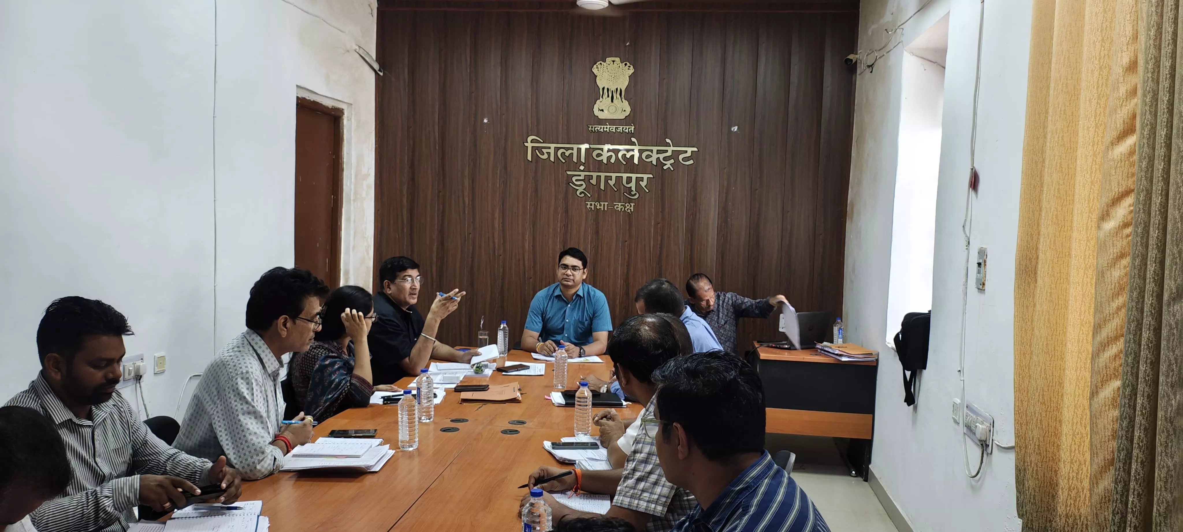 Dungarpur: जिला कलेक्टर सिंह ने जिला जल एवं स्वच्छता मिशन बैठक में दिए निर्देश Dungarpur: जिला कलेक्टर सिंह ने जिला जल एवं स्वच्छता मिशन बैठक में दिए निर्देश