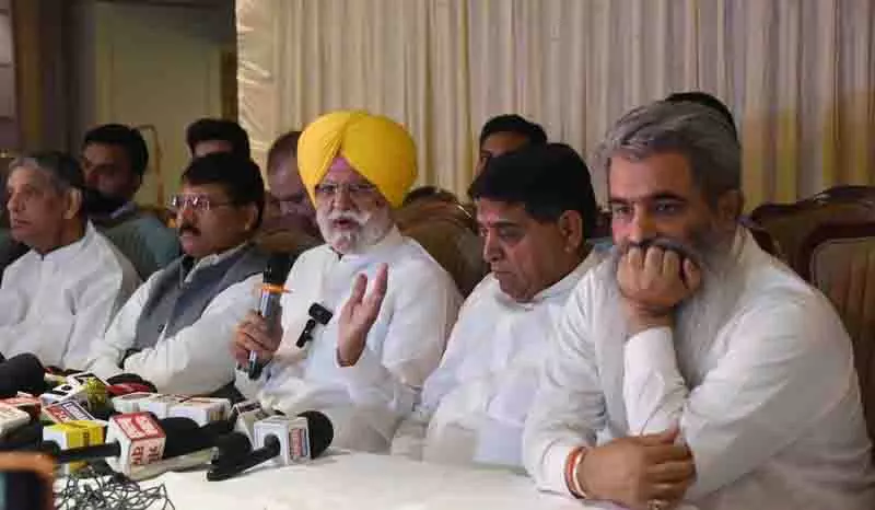 कांग्रेस आतंकवाद से निपटने में सरकार का समर्थन करती: Rana Gurjeet कांग्रेस आतंकवाद से निपटने में सरकार का समर्थन करती: Rana Gurjeet