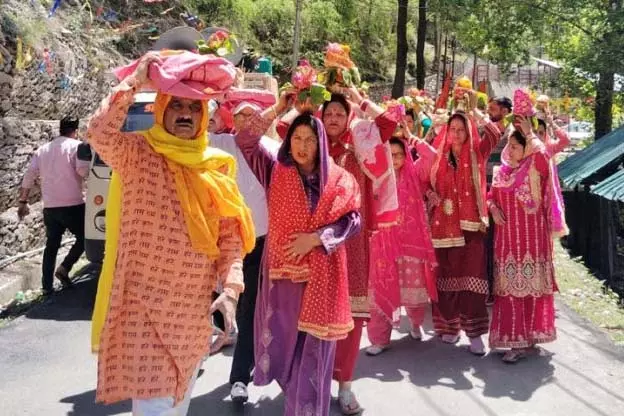 Jammu: भद्रवाह में निकाली गई कलश यात्रा Jammu: भद्रवाह में निकाली गई कलश यात्रा