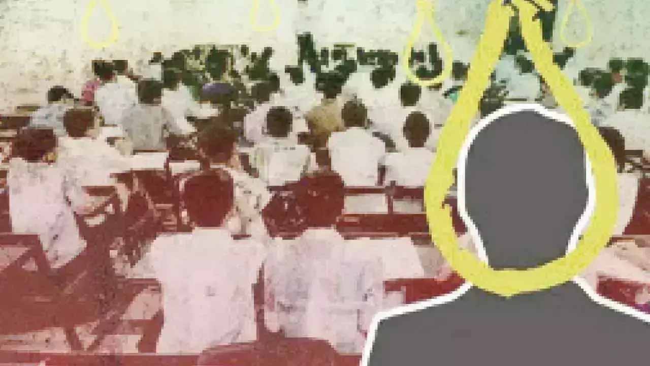 Telangana: पूरे टीजी में इंटर के छात्रों में आत्महत्या के मामले बढ़ रहे हैं Telangana: पूरे टीजी में इंटर के छात्रों में आत्महत्या के मामले बढ़ रहे हैं