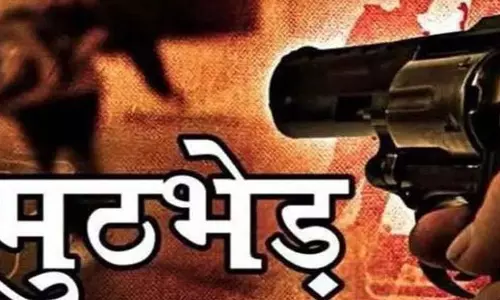 पुलिस पर फायरिंग कर रहा था युवा नेता, गोली लगने के बाद गिरफ्तार पुलिस पर फायरिंग कर रहा था युवा नेता, गोली लगने के बाद गिरफ्तार