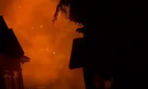 पहलगाम आतंकी हमला, शामिल आतंकी का घर बम से उड़ाया गया, गरजा बुलडोजर भी