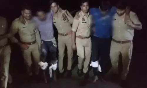 शादी समारोहों के दौरान...पुलिस मुठभेड़, दो इनामी लुटेरों को लगी गोली, VIDEO