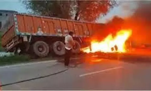 MP News: सरकारी शराब  से भरा  ट्रक पलटा, लगी आग लगी, ड्राइवर की मौत