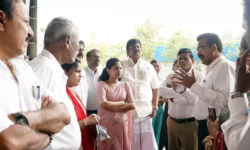कचरे से ईंधन बनाने की योजना: मेयर ने हैदराबाद निगम से विचार-विमर्श किया